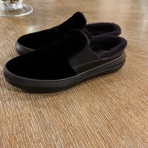 Salvatore Ferragamo slides size 9